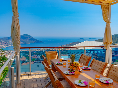  gece  -  Kasım
  | Kalkan Akbel'de Eşsiz Deniz Manzaralı Geniş Aile Villası